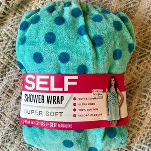 Wrap around towel, with velcrow